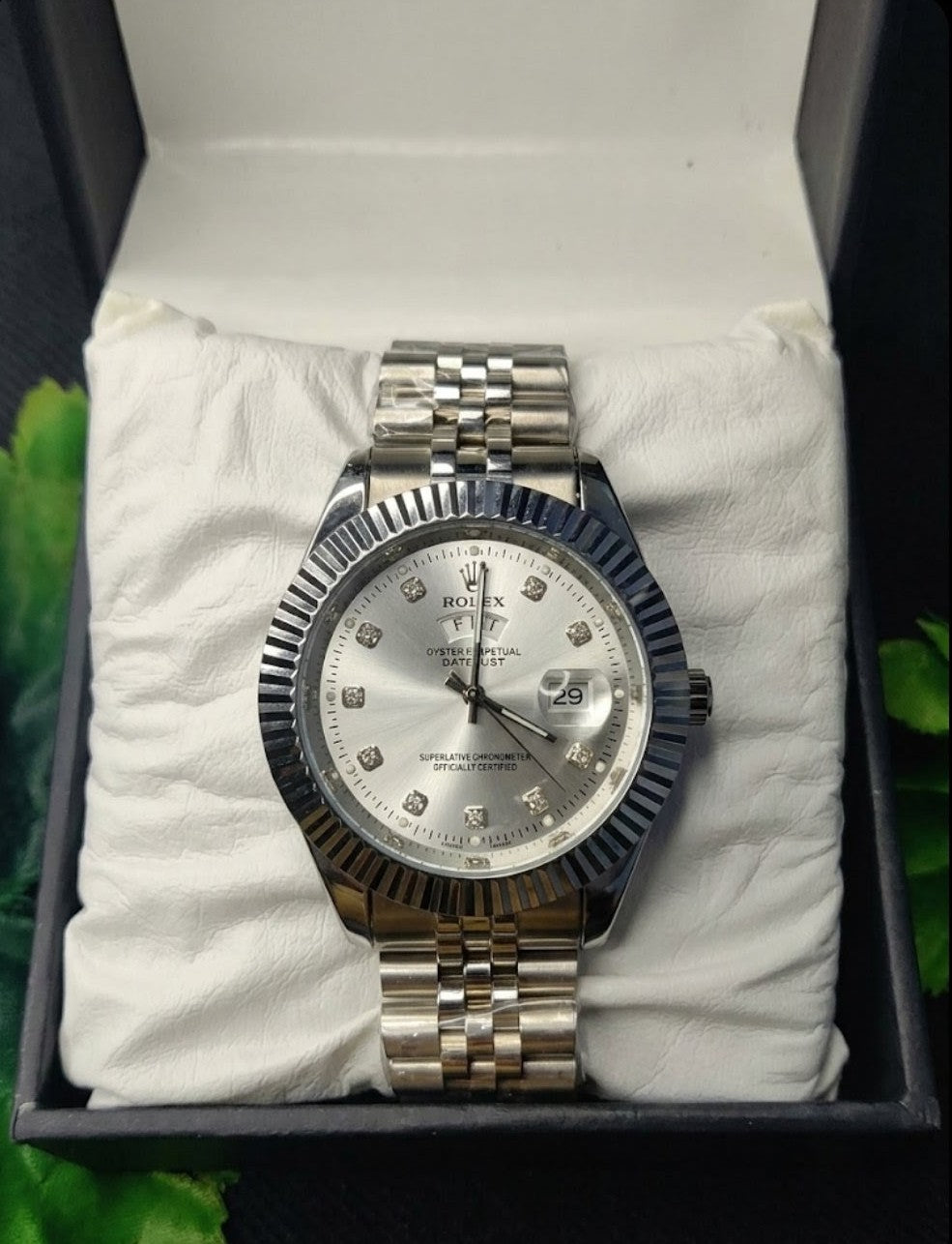 Luxury Men's Stainless Steel Date Display Wristwatch – Premium Diamond Dial