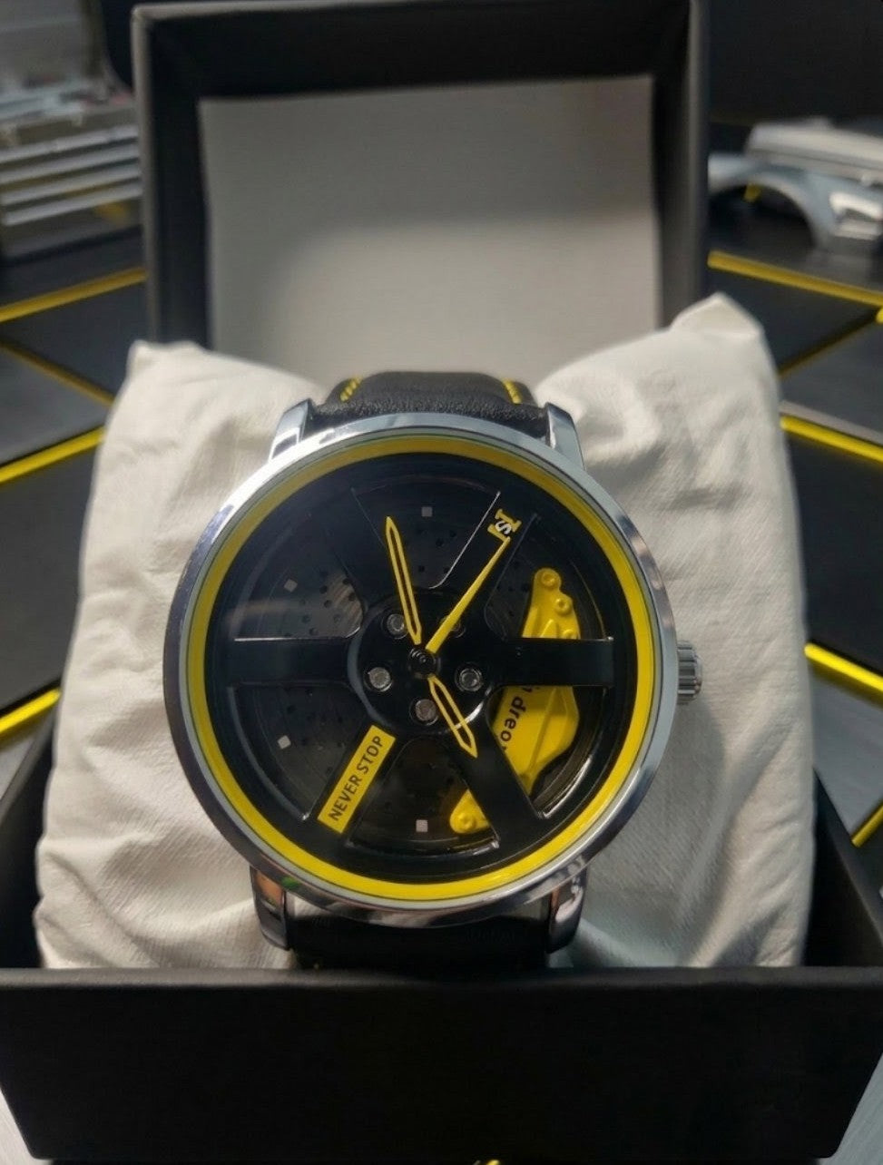 Never Stop Racing-Inspired Sport Wristwatch for Men