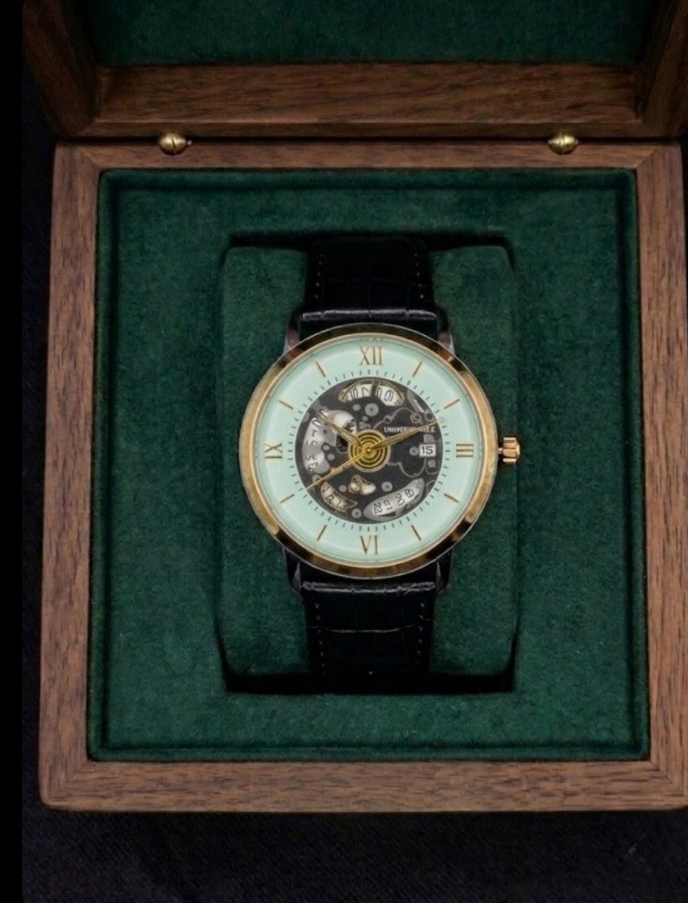 Luxury Skeleton Mechanical Watch – Gold Tone Bezel with Premium Black Strap